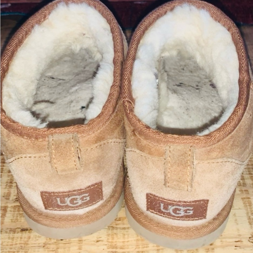 UGG Women’s Classic Ultra Mini Booties CHESTNUT